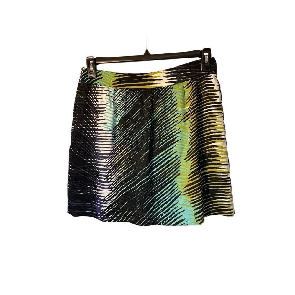Loft women’s multicolored striped design, mini skirt, size 6P